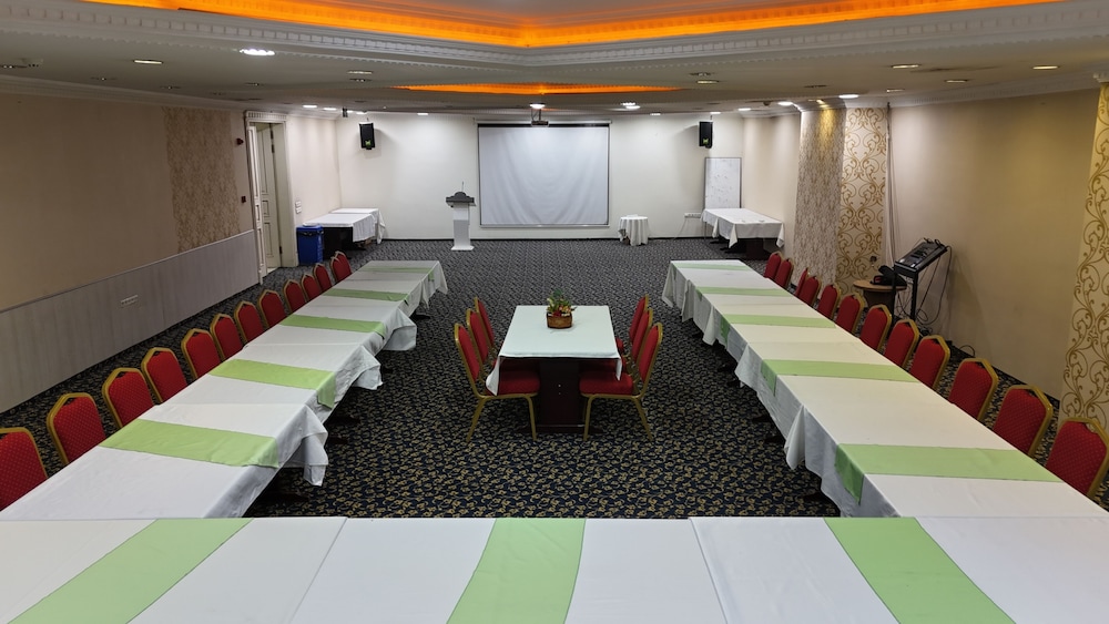 Grand Alin Hotel Tokat 41/48