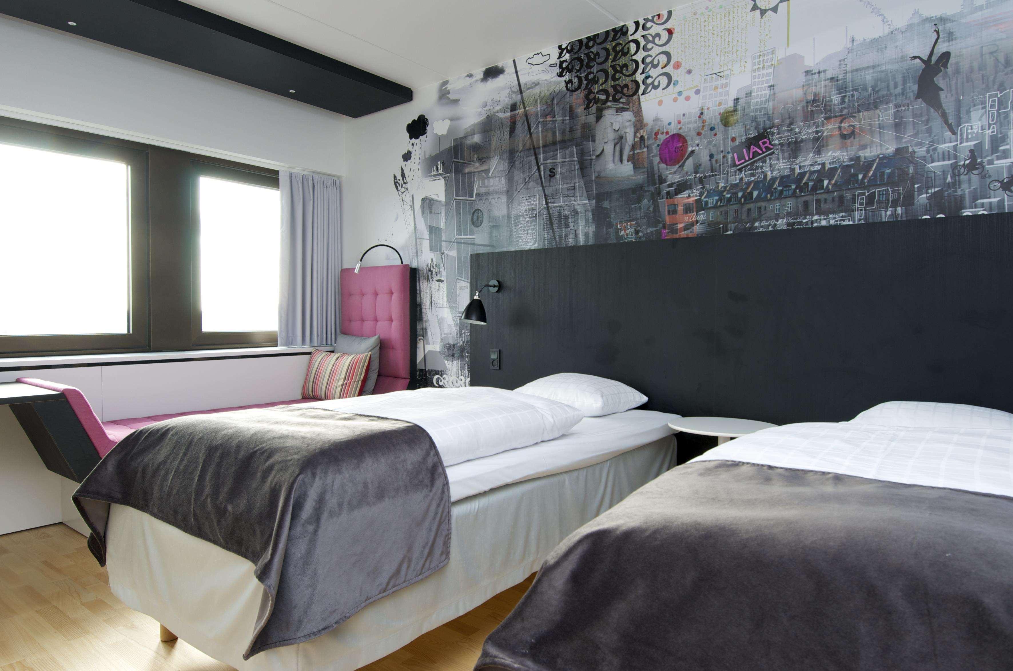 Standard, Twin Beds