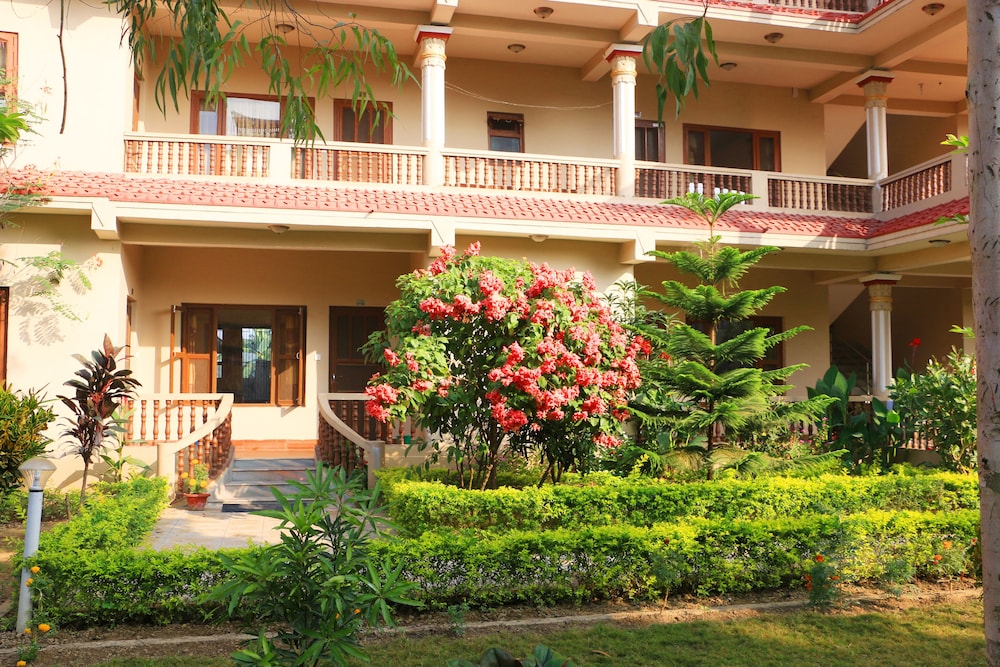 Hotel Royal Safari 12/50