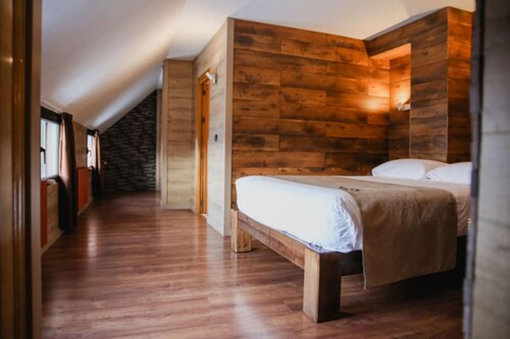 Cal Ruiz Hotel 35/72
