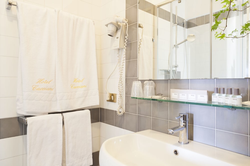 Cacciani Hotel 48/48