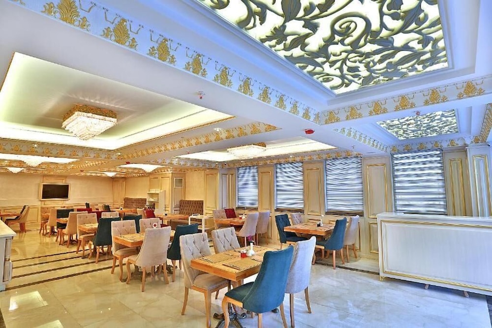 HOTEL EMIRHAN PALACE 61/67
