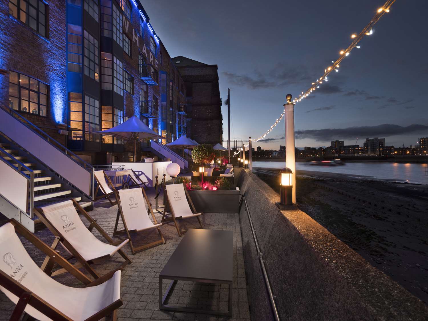 a&o London Docklands Riverside 55/55