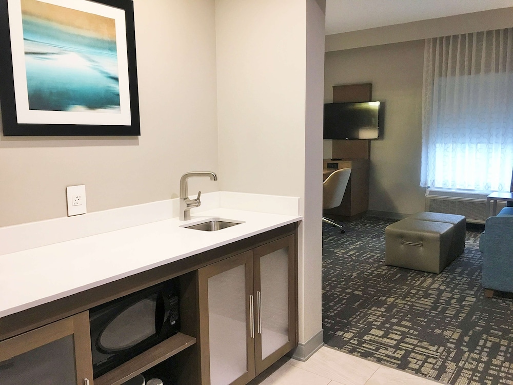 Hampton Inn Suites Dallas the Colony Tx 47/48