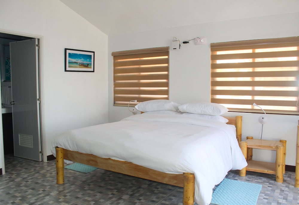 The Coral Beach Club 14/50