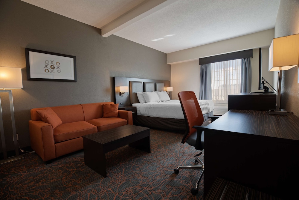 Best Western Plus Executive Inn 40/47
