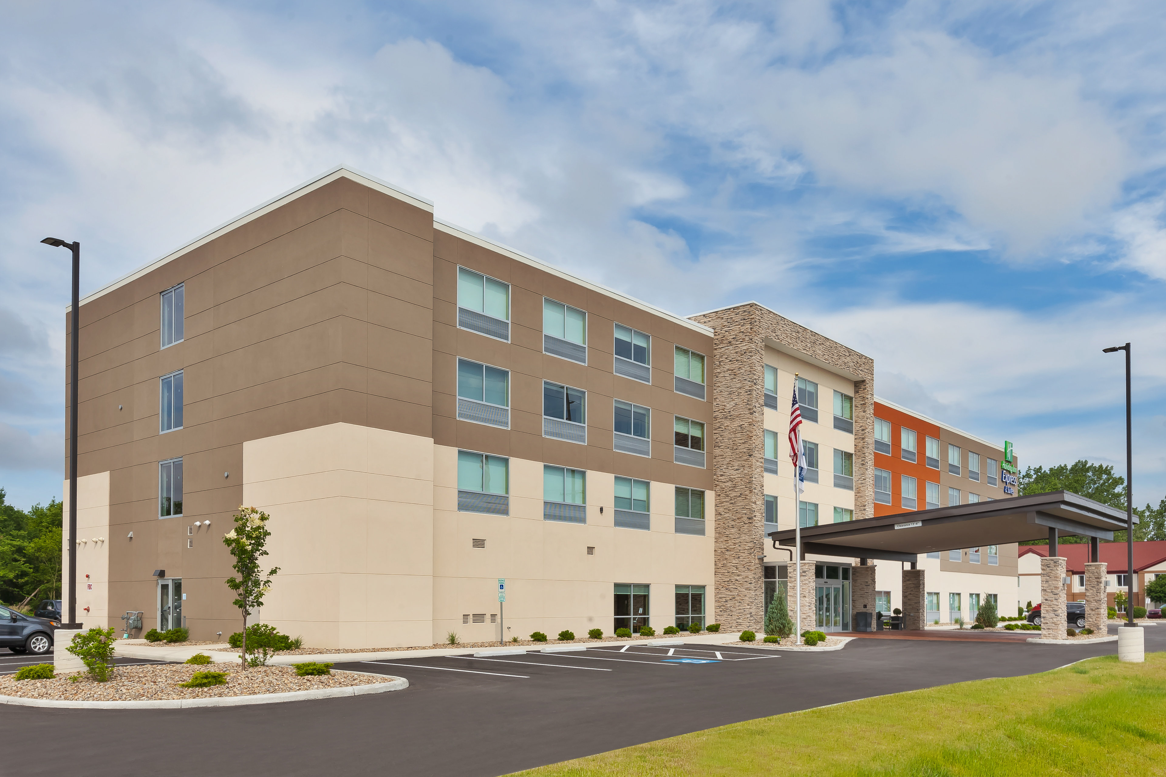 Holiday Inn Express Suites Milan Sandusky Area 25/25