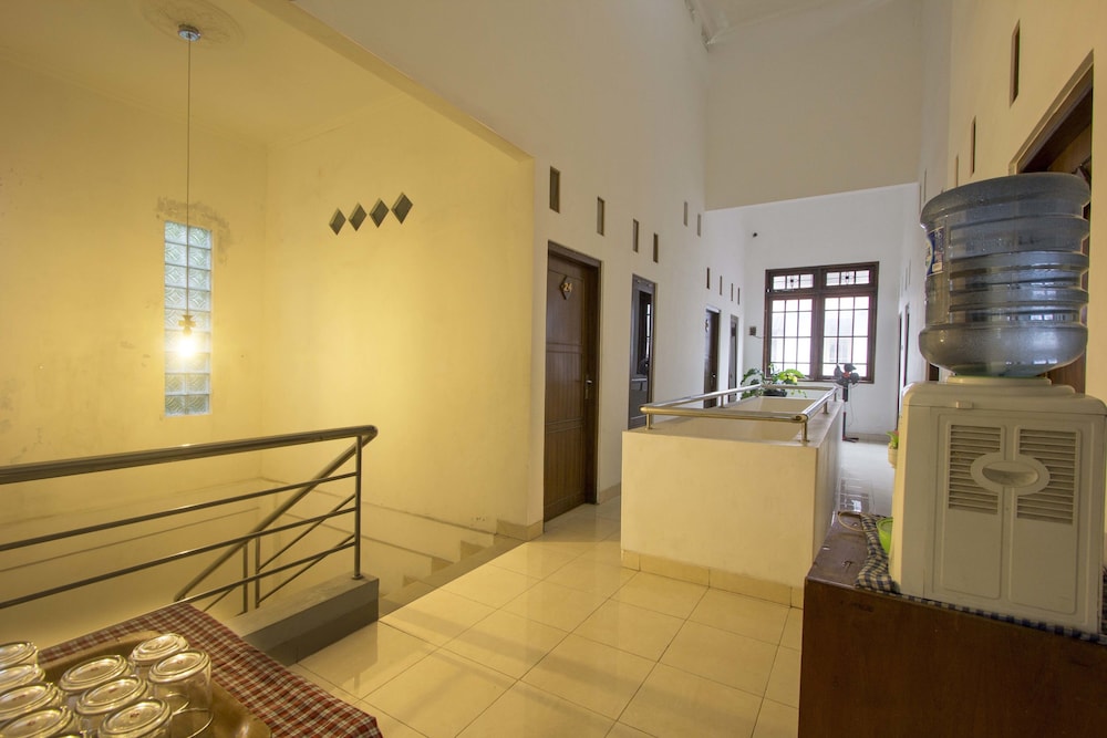 RedDoorz at Seturan Raya (ex NIDA Rooms Seturan Raya Tugu Jogja) 22/28
