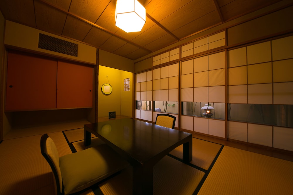 Yakakutei 29/64