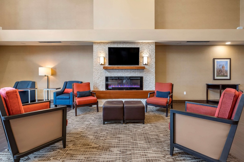 Comfort Suites Columbus Airport 27/43