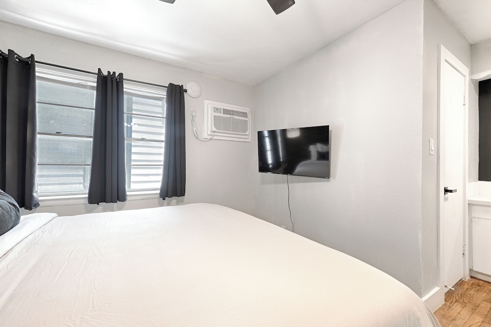 CityPlace bnb 6/33