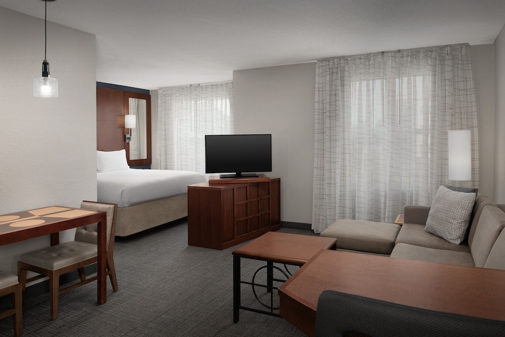 Residence Inn Greensboro Airport 27/51