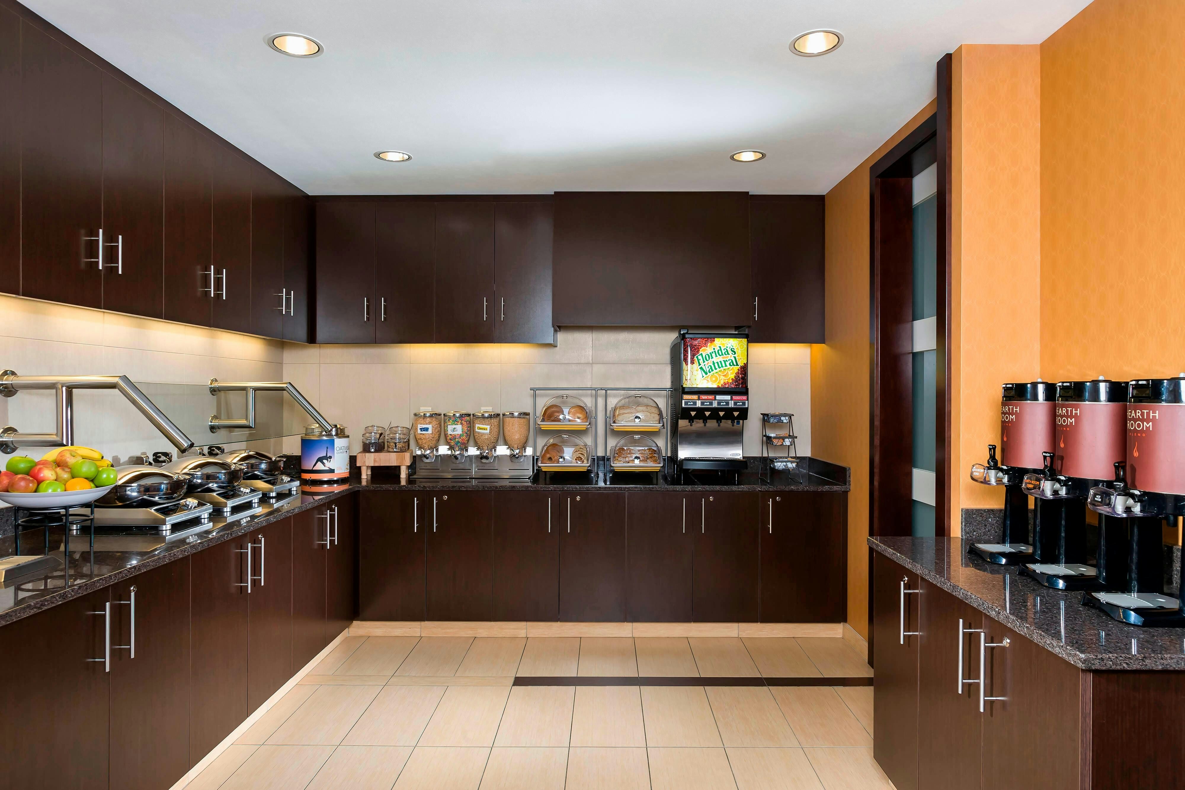 RESIDENCE INN FARGO 4/9