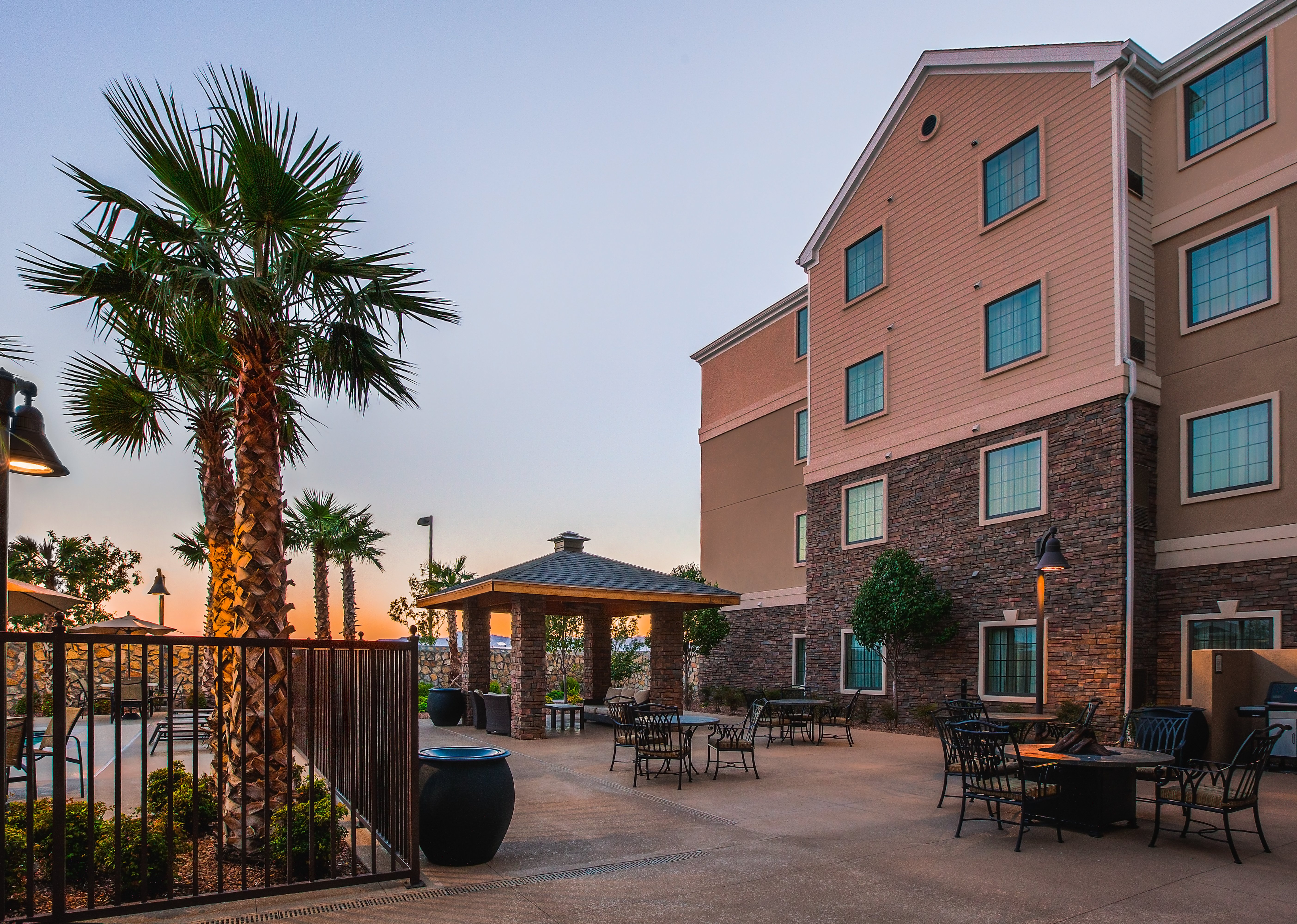 Staybridge Suites El Paso Airport Area 21/24