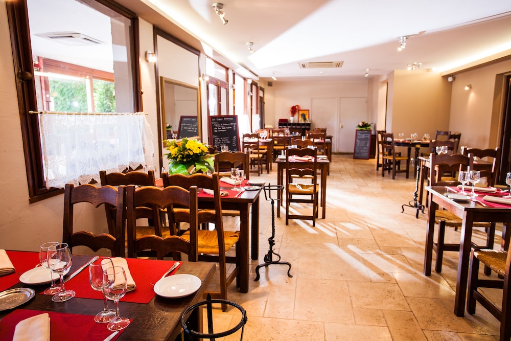 Hotel Les Vignes Blanches 46/60