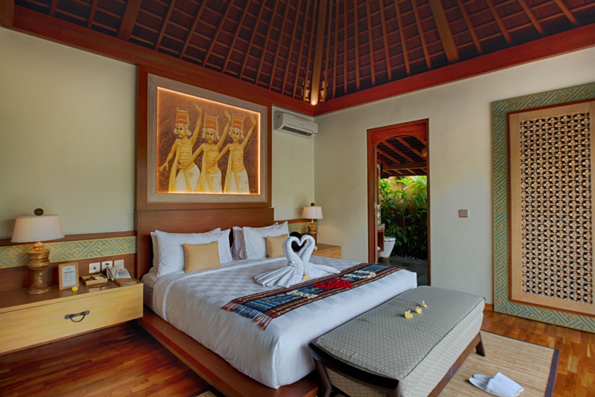 1 BEDROOM, GARDEN POOL, VILLA