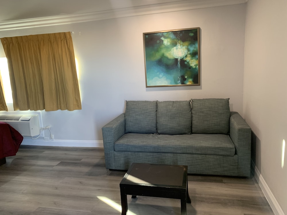 Best Motel 26/34