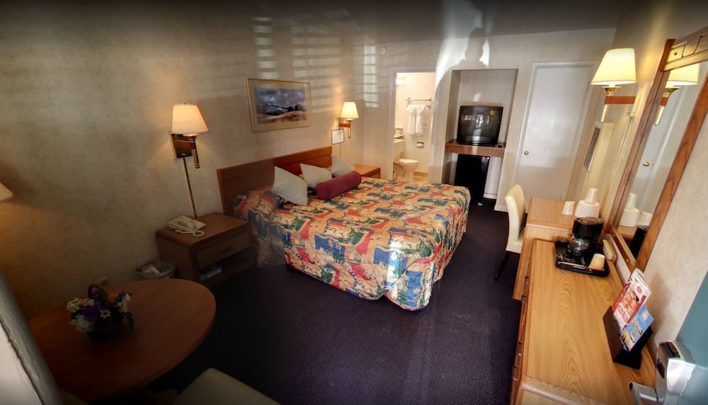 Town House Motel 22/46