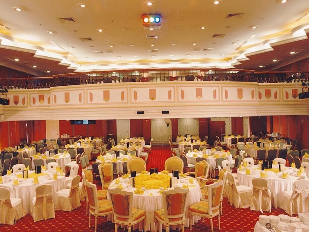 Merdeka Palace Hotel Suites 33/47