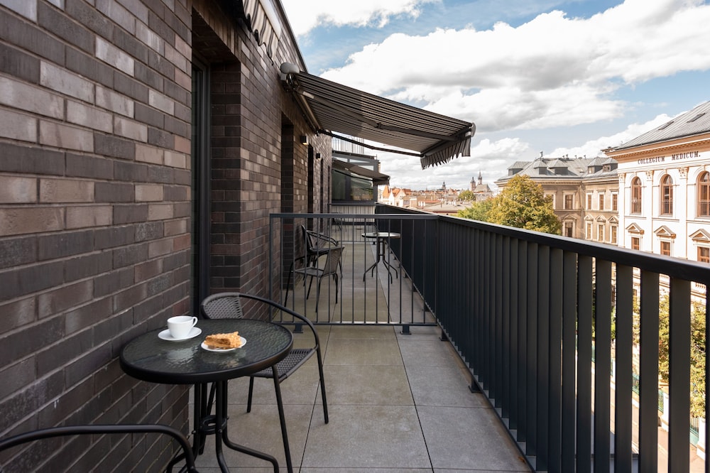 InPoint Smart Apartments 68/73