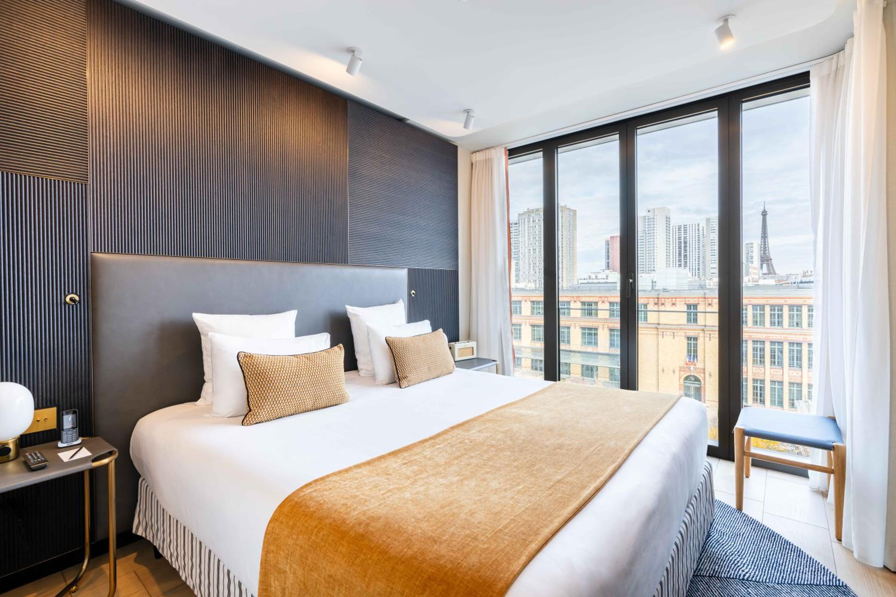 Grand, Deluxe, Double Bed, Eiffel View