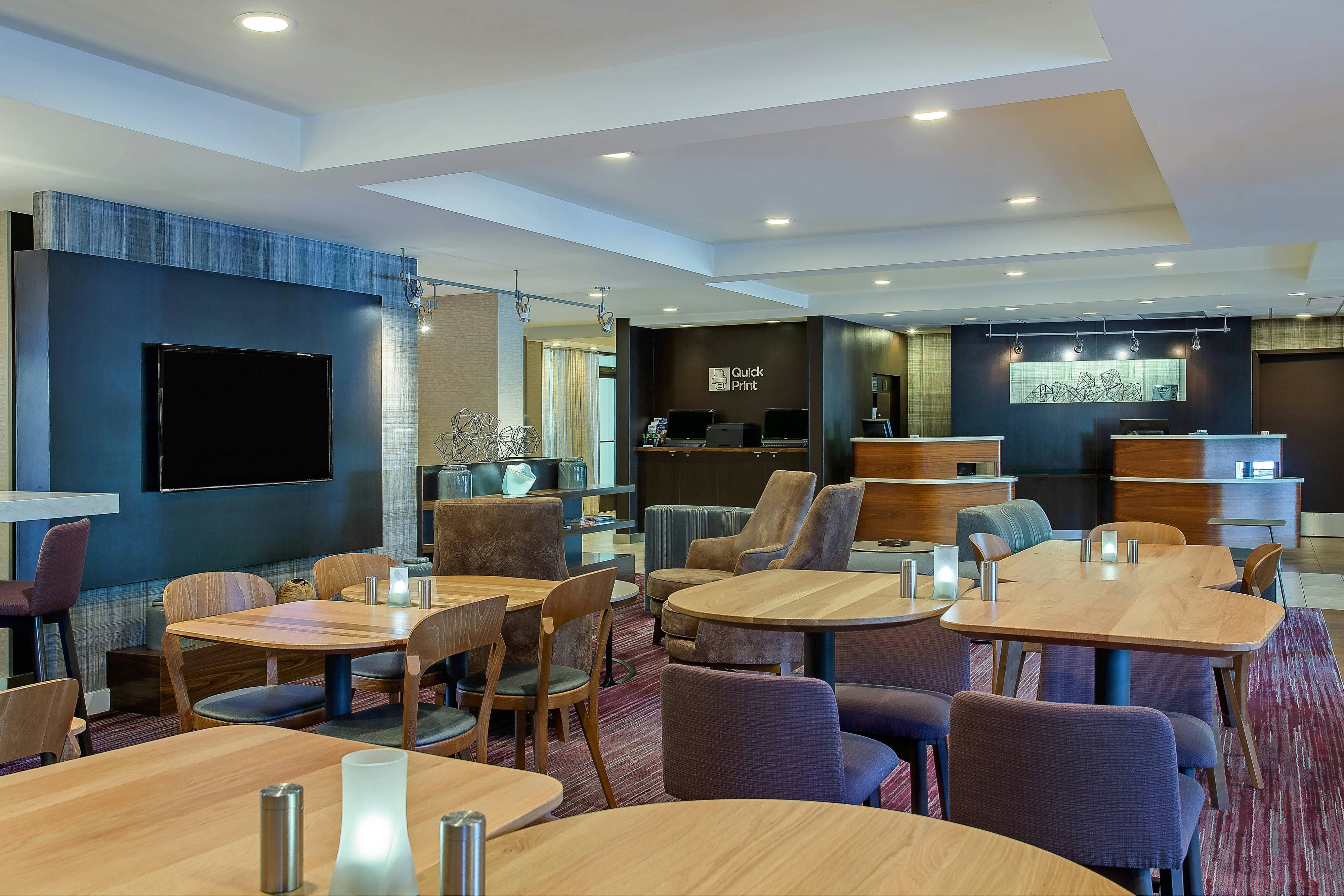 Courtyard By Marriott Knoxville Cedar Bluff 37/39