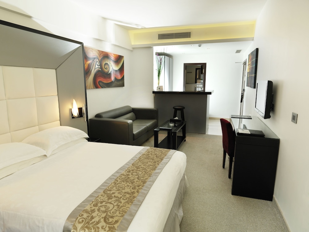 Wh Hotel 16/50
