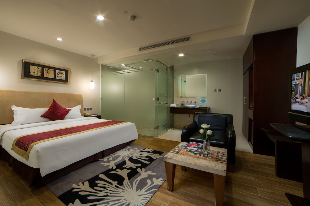 The Hanoi Club Hotel Lake Palais Residences 23/61