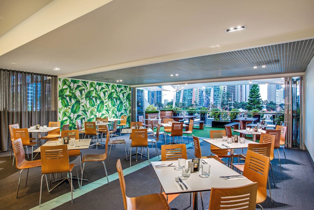 Mantra on View Surfers Paradise 40/52