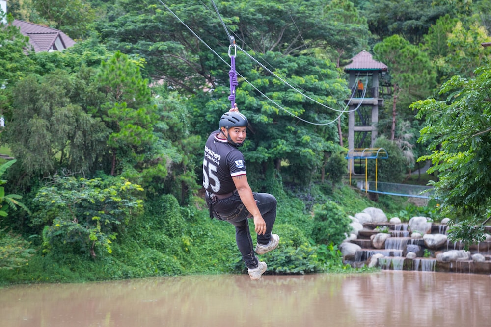 Phukaew Resort & Adventure Park 70/76