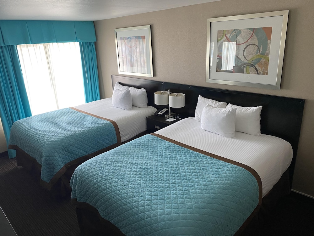 Wyndham Garden Midland 5/28