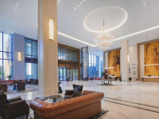 Daye Vienna International Hotel (Huangshi Daye Center High-speed Railway Station) 44/58
