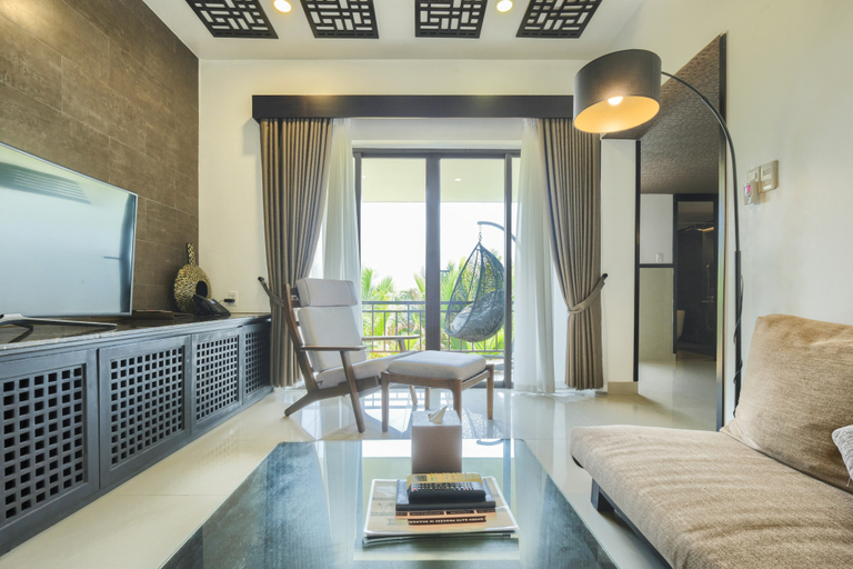 Villa, King Bed, River View, Smoking