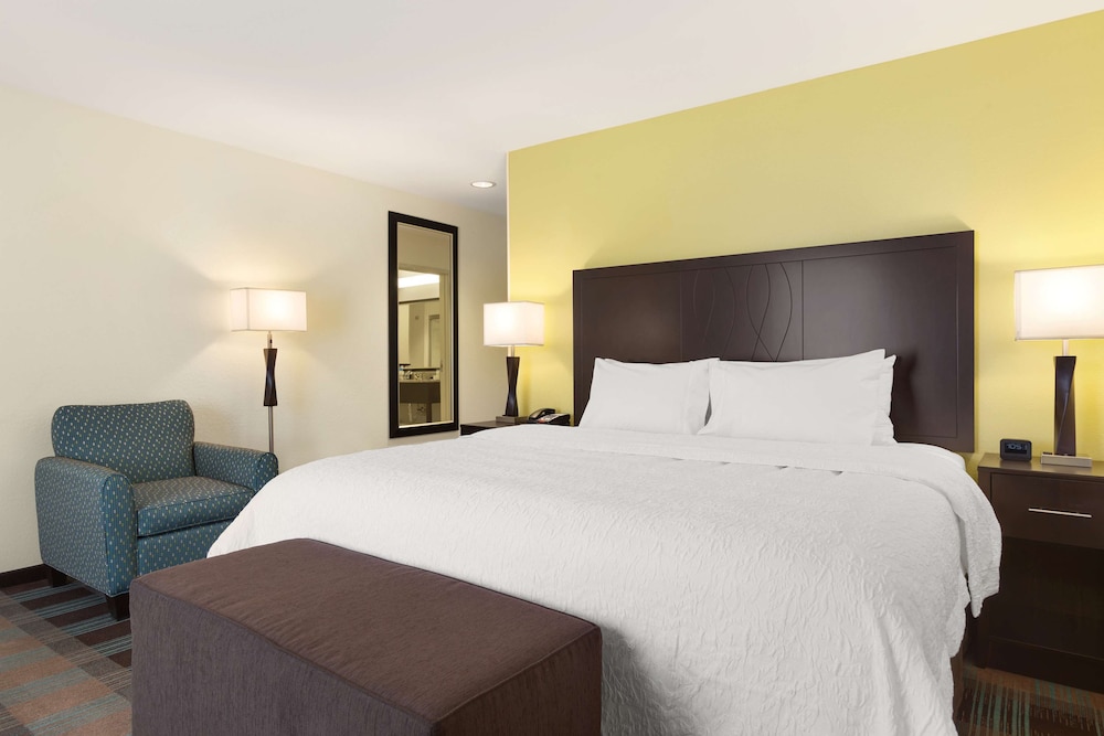 Hampton Inn Fairmont Wv 16/61