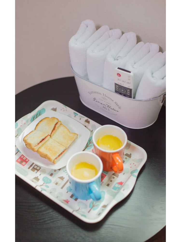 KW Hongdae Line Hostel 15/40
