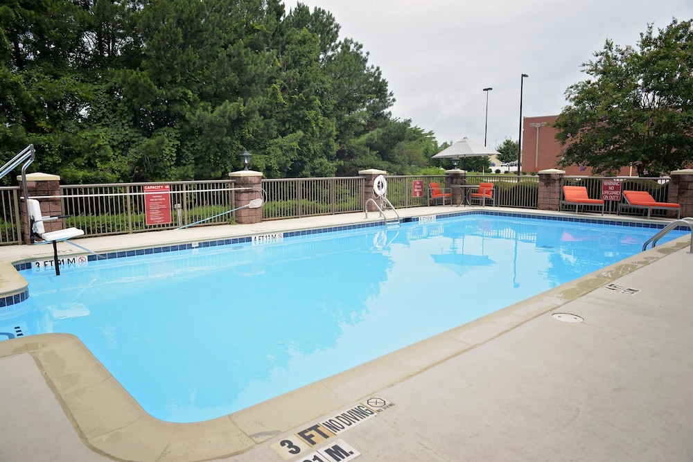 Comfort Inn & Suites Carrollton, GA 12/40