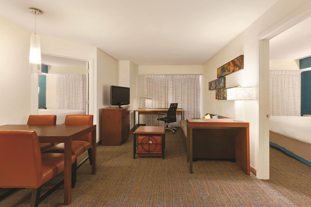 Residence Inn Greenville 14/24