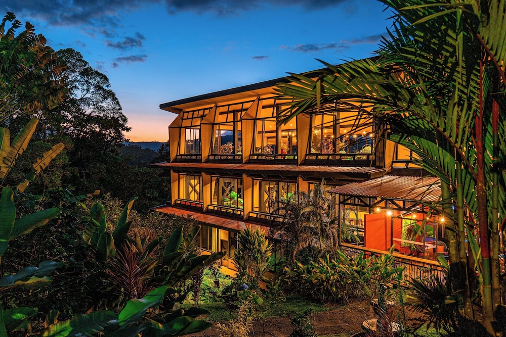 ARENAL KIORO SUITES AND SPA 2/71