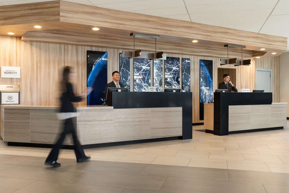Lobby at Sheraton Chicago O Hare Airport Hotel, ROSEMONT - IL
