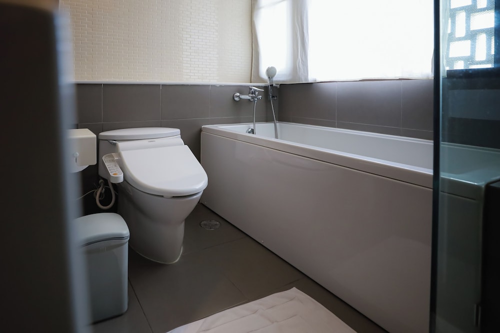 Balcony Courtyard Sriracha Hotel Serviced Apartments 49/50