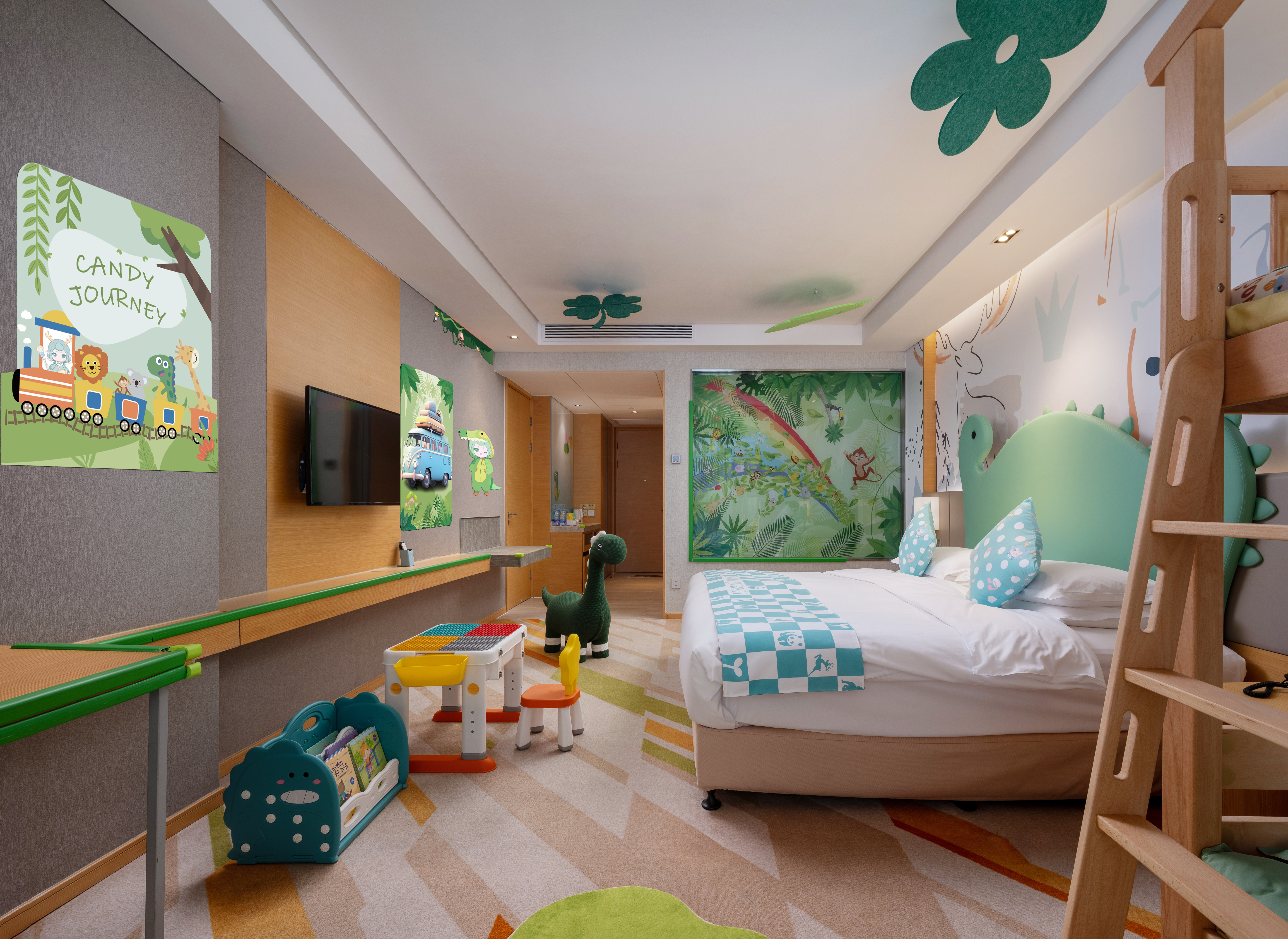 HOLIDAY INN WUXI TAIHU NEW CITY 17/69