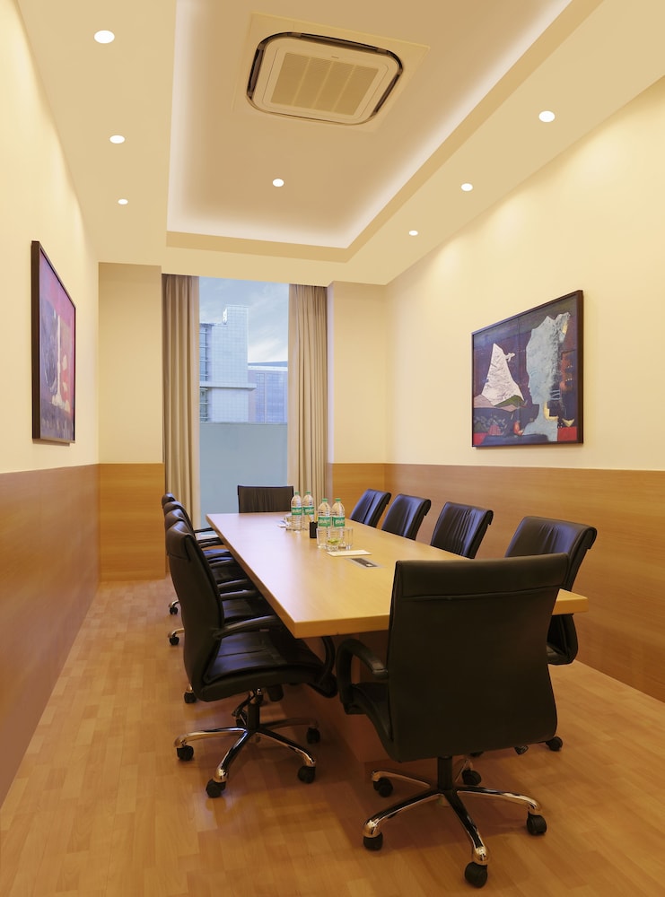 Lemon Tree Hotel Gachibowli Hyderabad 58/64