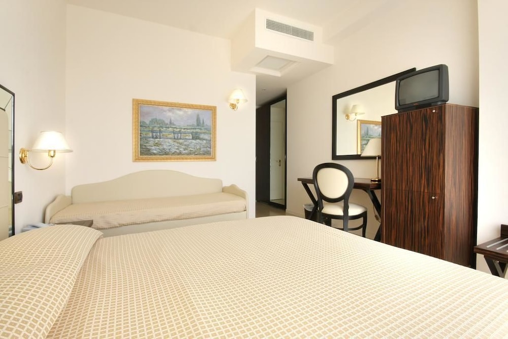 Hotel Metropolitan 25/65