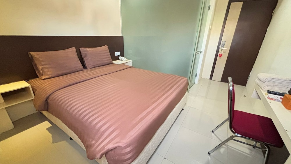 Atria Inn 13/39