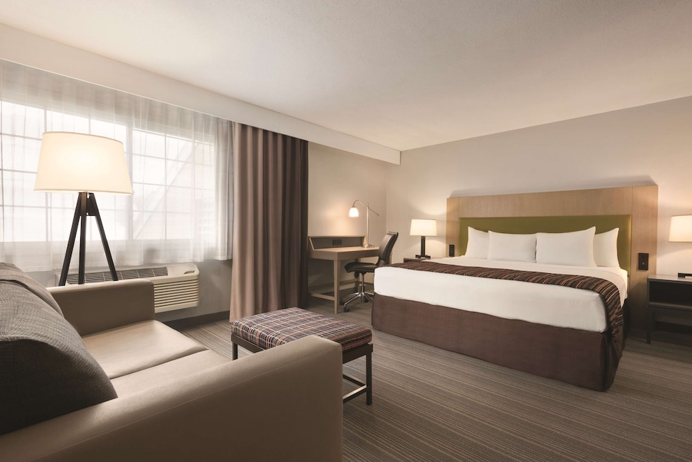 Country Inn and Suites By Radisson Grand Rapids Mn 7/17