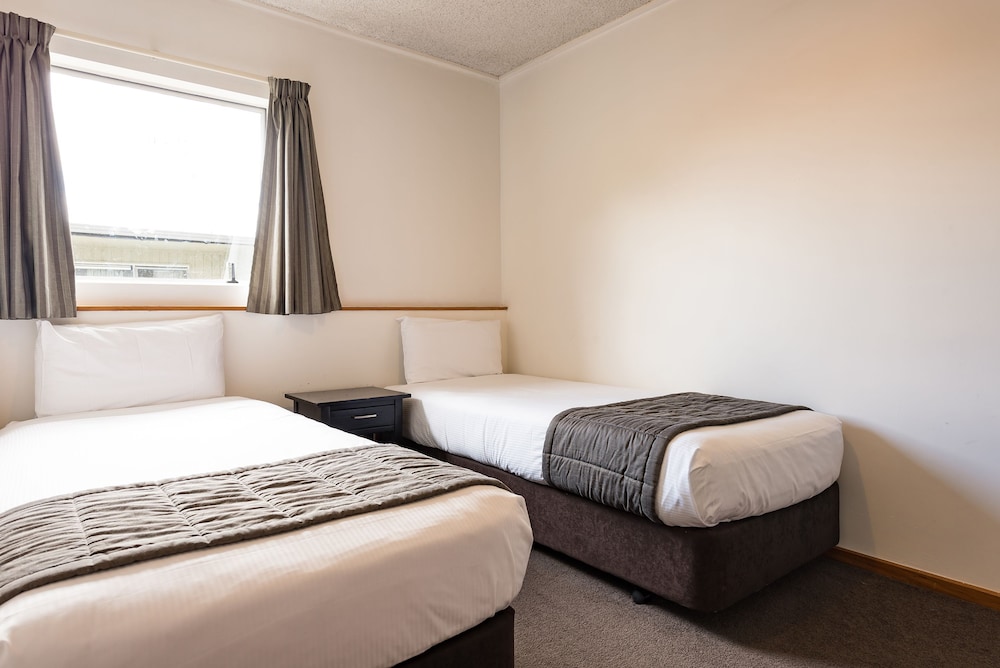 Heartland Ambassador Hotel Hamilton 26/49