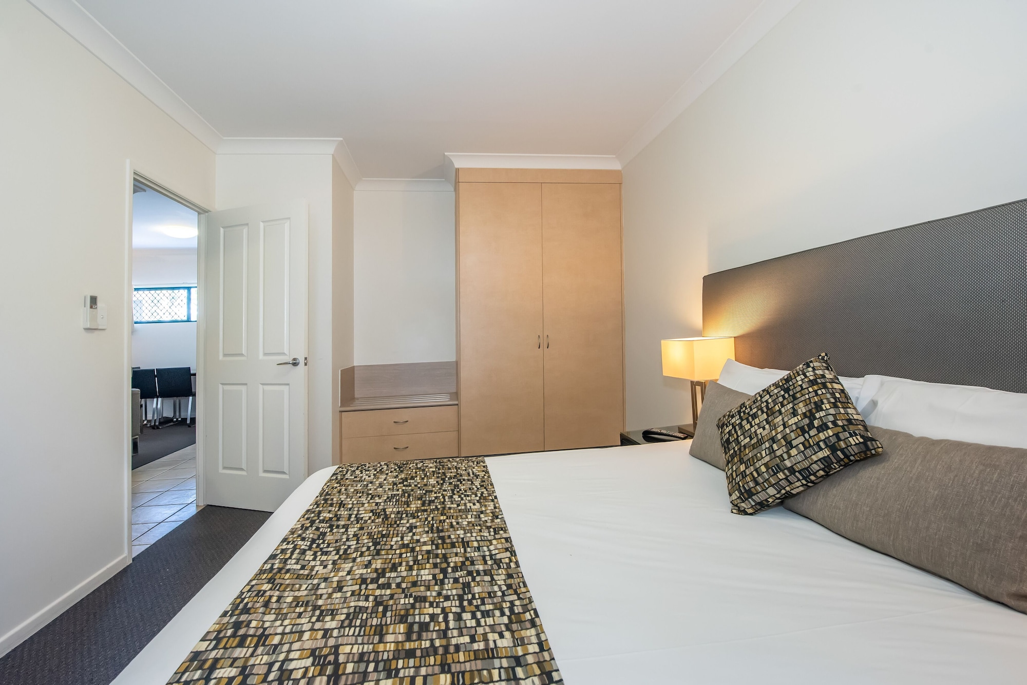 2 BEDROOMS, APARTMENT