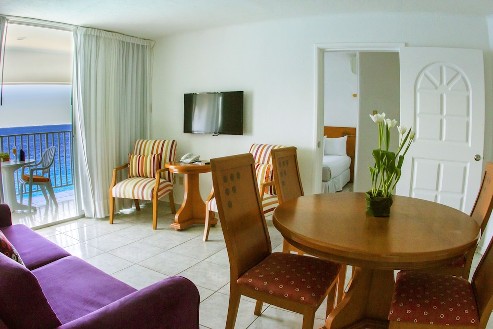 Coral Princess Hotel & Dive Resort 61/78