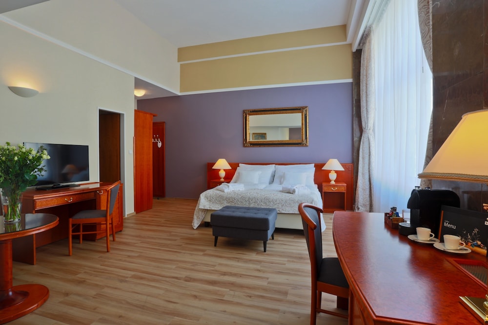 Belvedere Hotel 32/71
