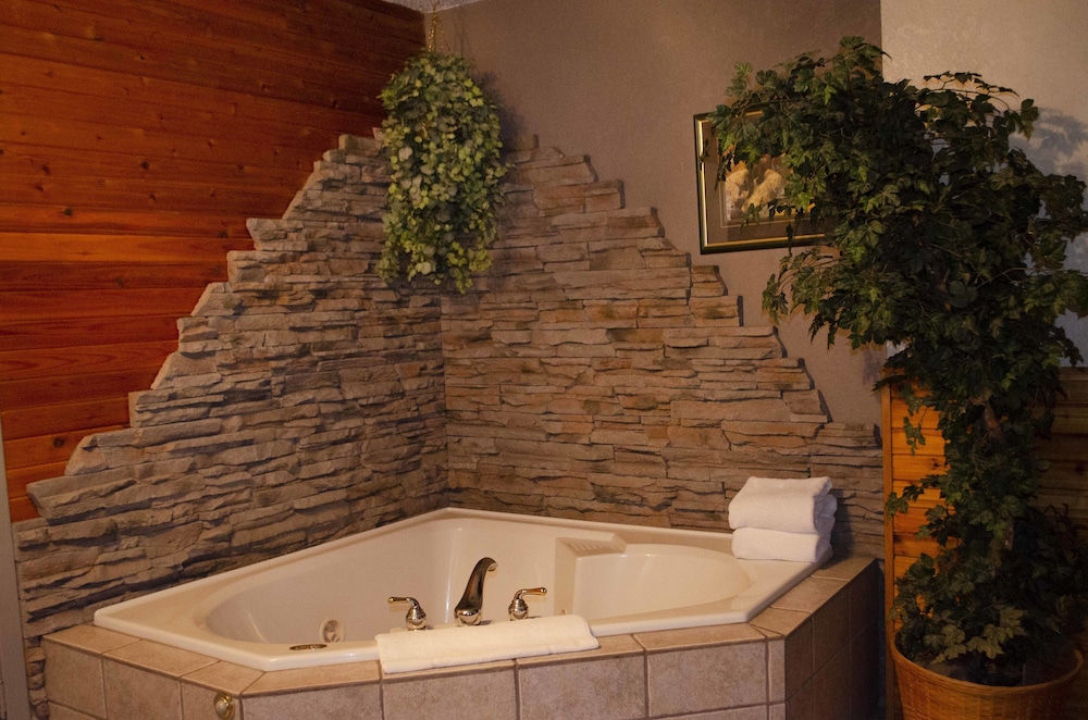 Crandell Mountain Lodge 66/66